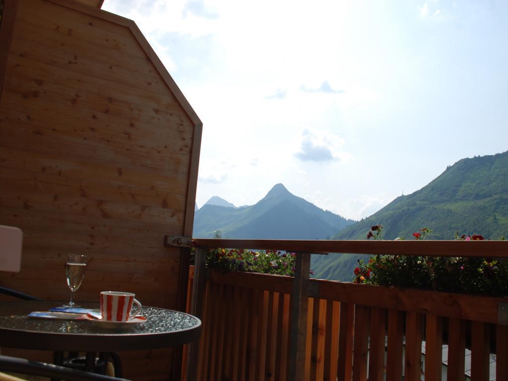 Haus Montana Apartment Damuels Bilik gambar