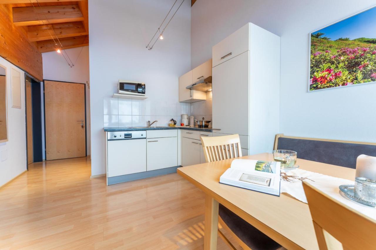 Haus Montana Apartment Damuels Luaran gambar