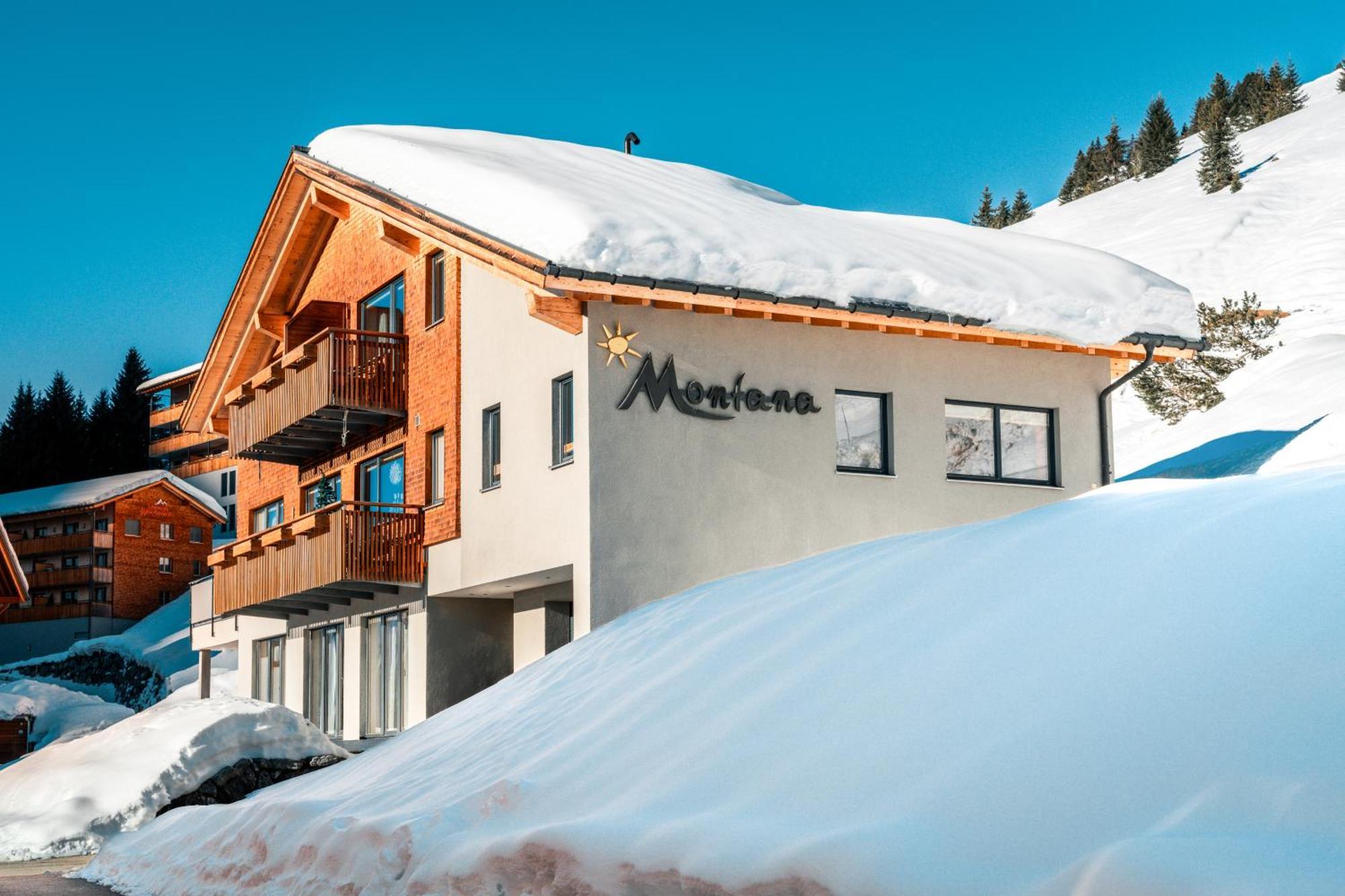 Haus Montana Apartment Damuels Luaran gambar